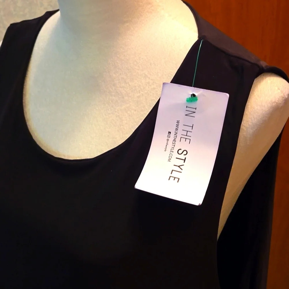 In the Style Black Pullover Top NWT Women’s 22 UK 26 Sleeveless Stretch Blouse - Picture 2 of 10
